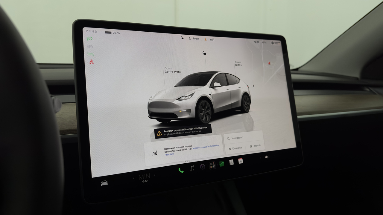 Tesla MODEL Y Standard RWD — photo 21