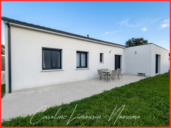CHOLET MAISON CONTEMPORAINE DE PLAIN-PIED 3 CHAMBRES D
