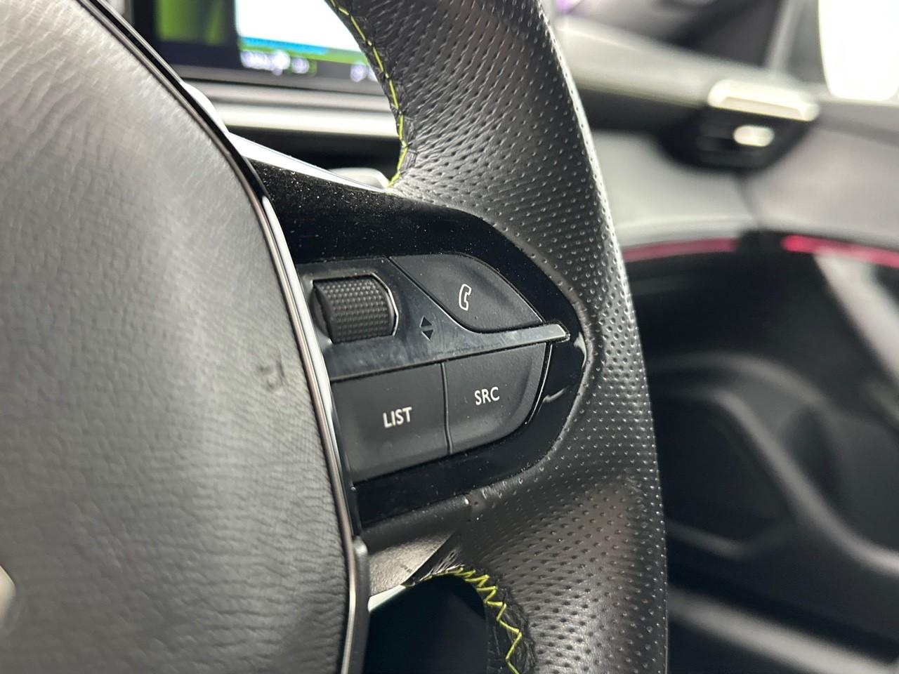 Peugeot 2008 puretech 130 s&s eat8 gt — photo 19