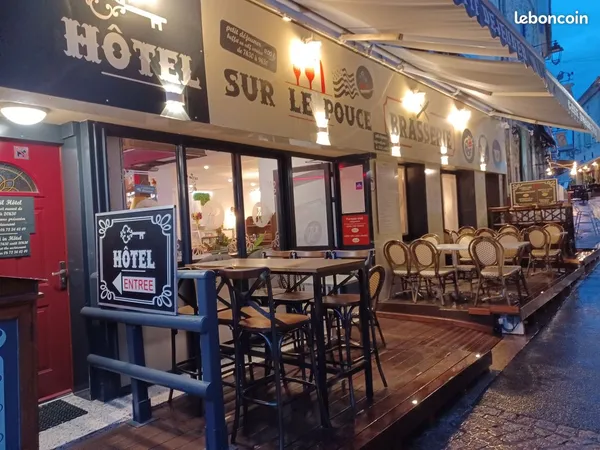 Hotel restaurant