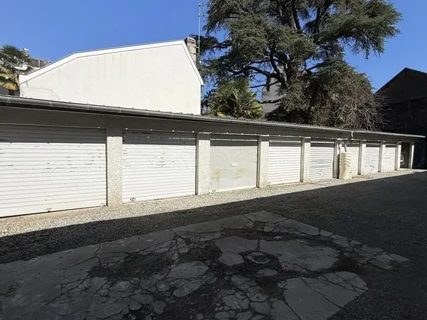 Parking/box 14 m² Pau