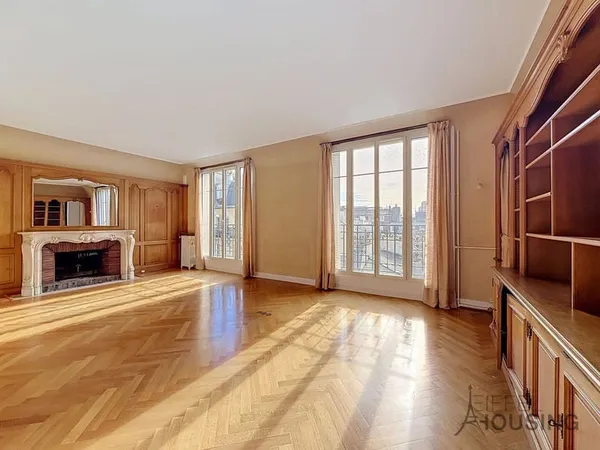 Appartement 5 pièces 151 m²