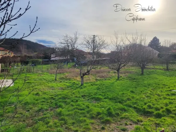 Terrain 1500 m²