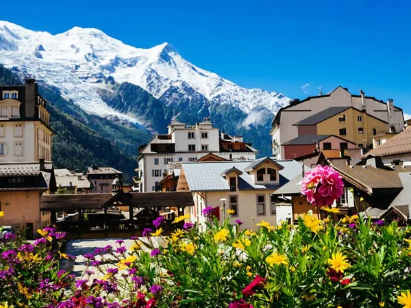 CHAMONIX-MONT-BLANC CENTRE FONDS DE COMMERCE EMPLACEMENT