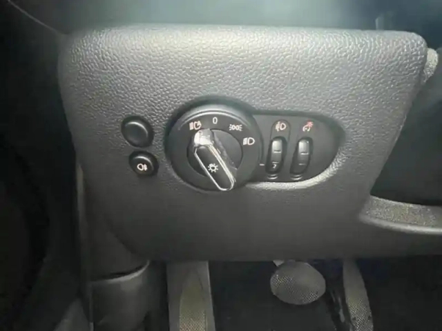 Mini Mini 5 portes cooper 136ch edition premium plus bva7 — photo 8