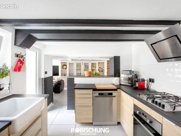 Maison 7 pièces 204 m²