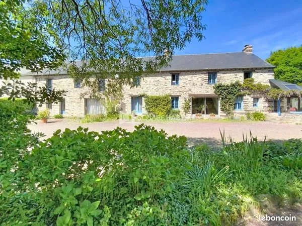Maison 11 pièces 331 m²