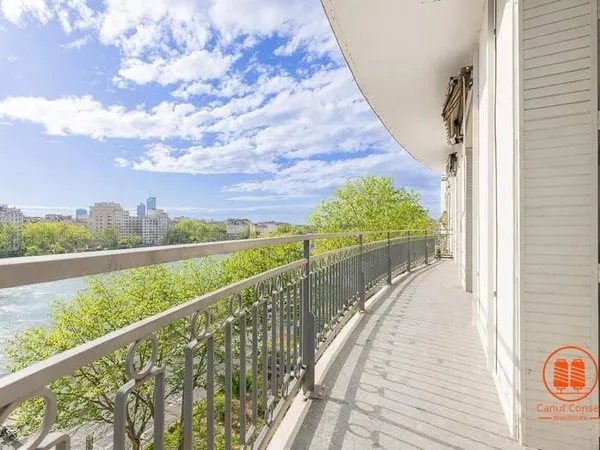 Appartement 5 pièces 158 m²