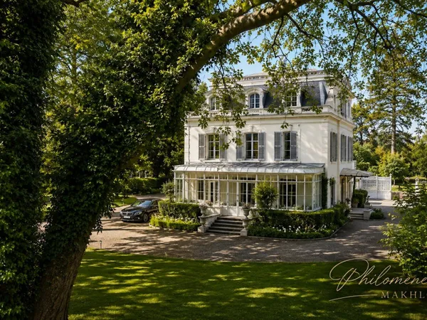 Maison 12 pièces 430 m²