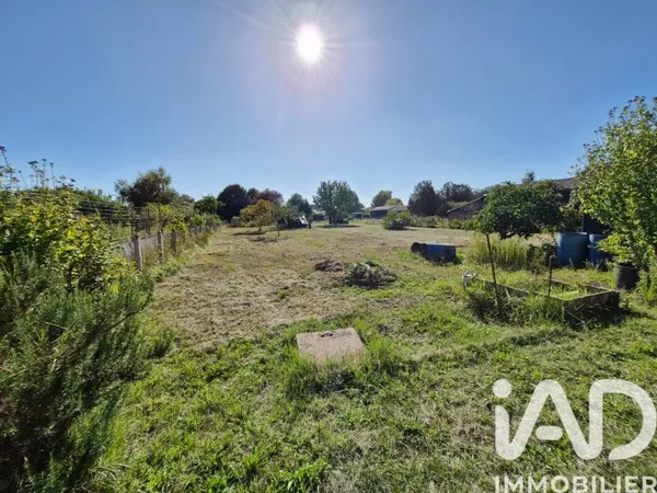 Terrain 1793 m²