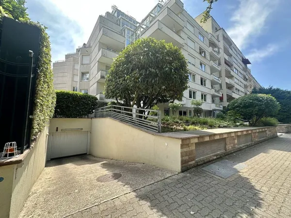 Parking 17 m²