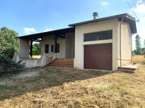 MAISON T5 AVEC GARAGE SUR TERRAIN DE 6338M²
