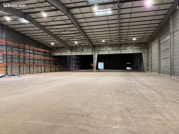 Entrepôt 2765 m² PLAINTEL