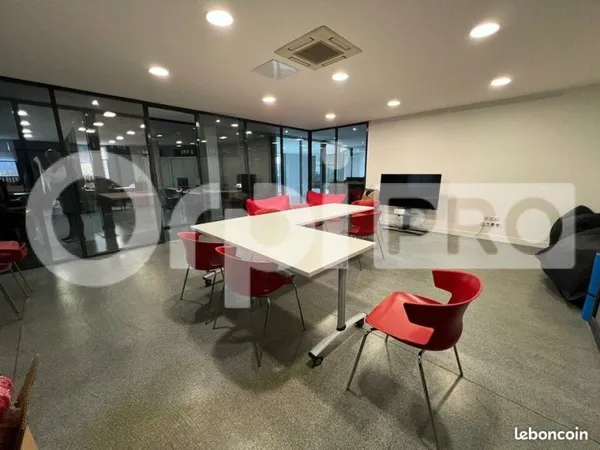 Bureau 248 m²