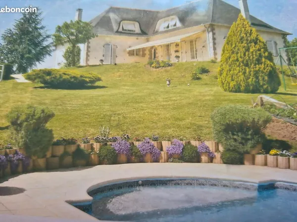Maison 10 pièces 250 m2