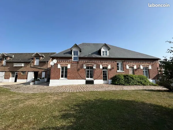 Maison 8 pièces 202 m²