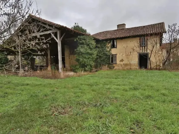 Maison de Charme à Restaurer à Sauviac