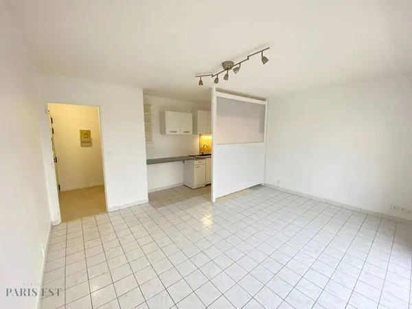 Studio 1 pièce 28 m²