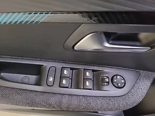 Peugeot 208 electrique 50 kwh 136ch — photo 65