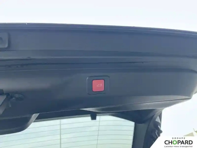 Peugeot 3008 hybrid 145 e-dcs6 — photo 23