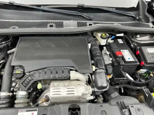 Peugeot 2008 puretech 130 s&amp;s eat8 — photo 27