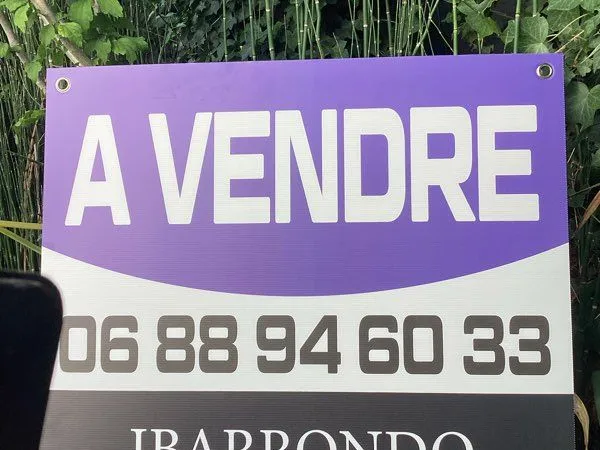 Bayonne derrière l'avenue Foch grand appartement avec cave et garage