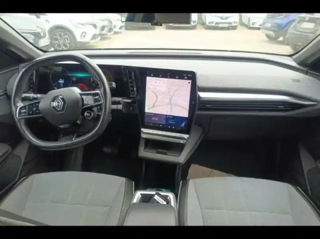 Renault Megane e-tech electric ev60 220ch techno super charge — photo 9