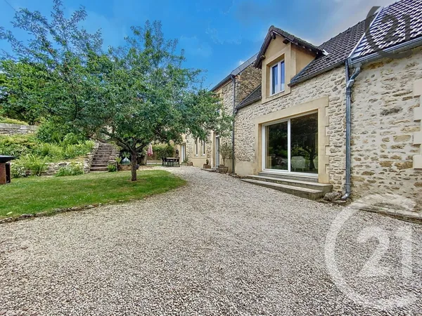 Maison 8 pièces 219 m²
