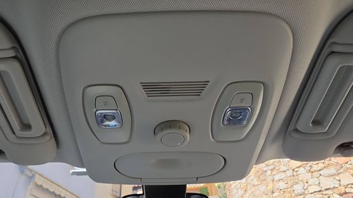 Renault Scenic 1.6 dCi 160 EDC6 - Edition One – 2016 – 138394 km – Diesel – Boîte Automatique — photo 17