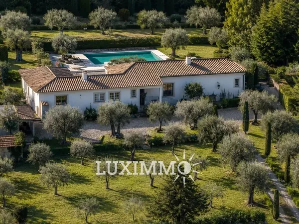 VILLA DE CHARME - VUE DEGAGÉE
