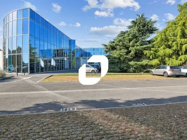 Bureaux 1681 m²