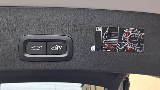 Volvo XC40 1.5 T5 Recharge 180 + 82ch DCT7 - R-Design – 2022 – 82500 km – Hybride rechargeable – Boîte Automatique — photo 22