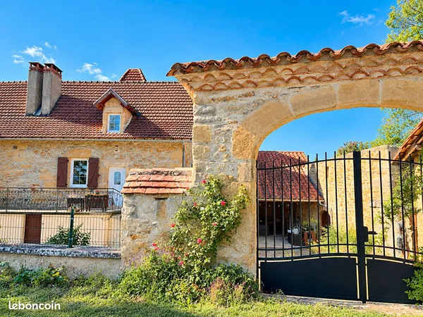 Maison 7 pièces 198 m²