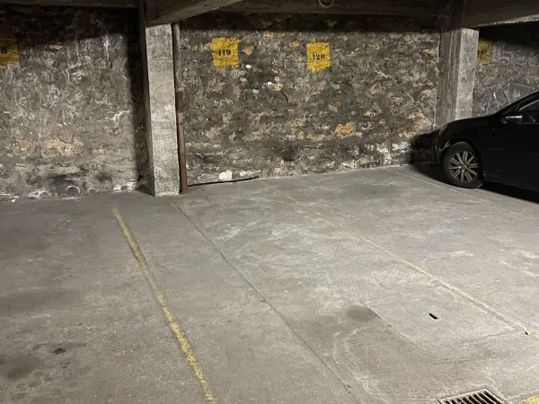 Vends place de parking - Paris 18 (Simplon / Jules Joffrin)