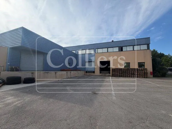 Local d'activité 1250 m²
