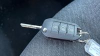 Peugeot 2008 1.2 Hybrid 145ch Style e-DCS6 — photo 16