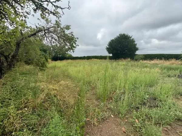 Terrain 837 m²