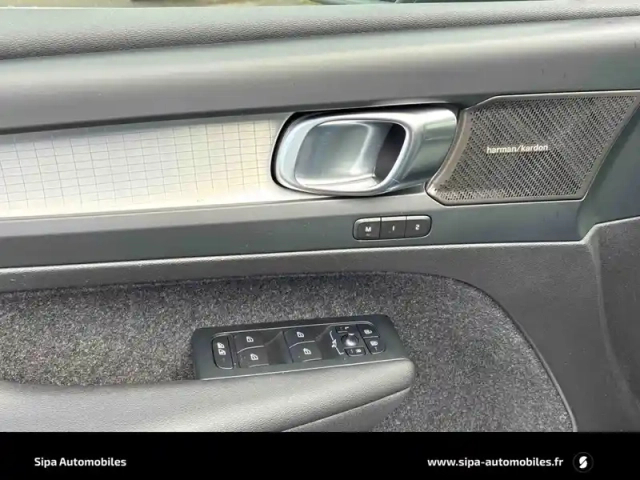 Volvo Xc40 t4 recharge 129+82 ch dct7 — photo 22