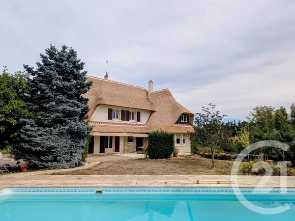 Maison 10 pièces 254 m²