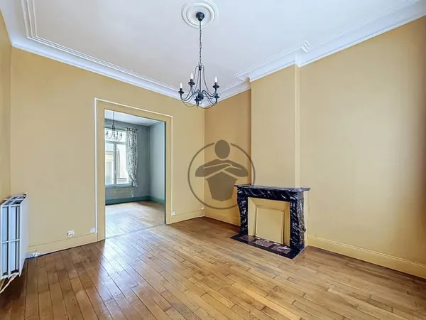 Maison 6 pièces de 140 m² à Saint-Quentin