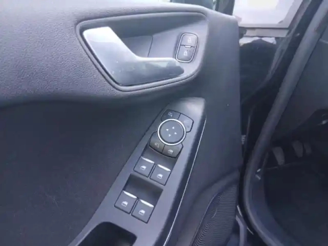 Ford Fiesta 1.0 ecoboost 100ch stop&amp;start titanium 5p euro6.2 — photo 10