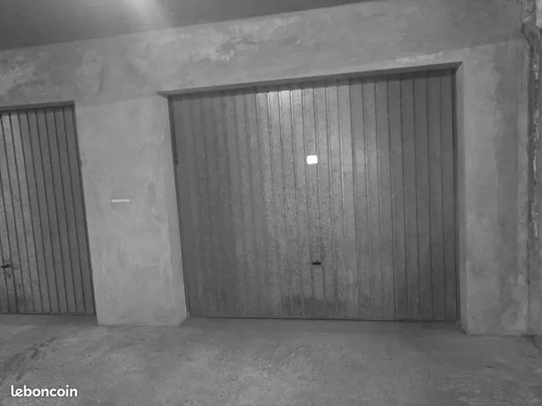 Box individuel fermé 21 m2 aux Minimes à La Rochelle
