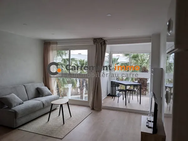 Appartement La Grande Motte Studio+ véranda meublé dispo à l'année à 100m de la plage