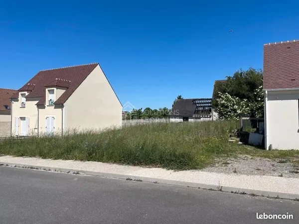 Terrain 350 m² La Chapelle Gauthier