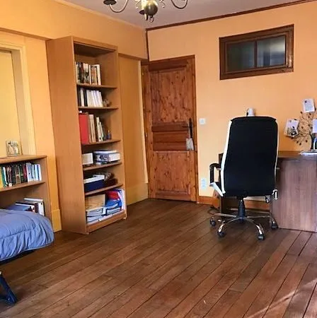 Loue chambre meublée chez l'habitant - libre le 5 mai 2024 - 2 mn de la gare de Poissy (78)