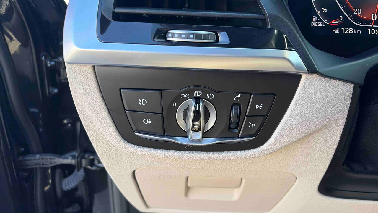 BMW X4 xDrive30d 286 ch BVA8 — photo 27