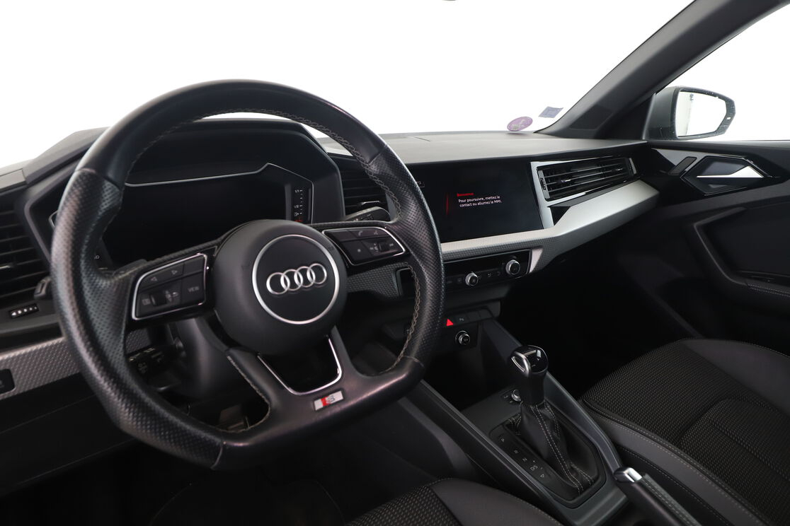 Audi A1 Sportback 40 TFSI S Line S Tronic 7 — photo 10