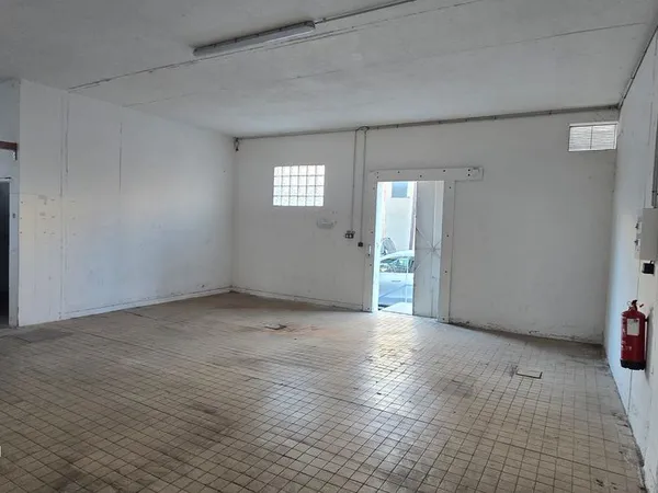 Entrepot 70m2