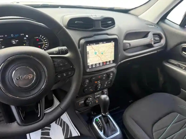 Jeep Renegade 1.3 turbo t4 190ch 4xe upland at6 — photo 12