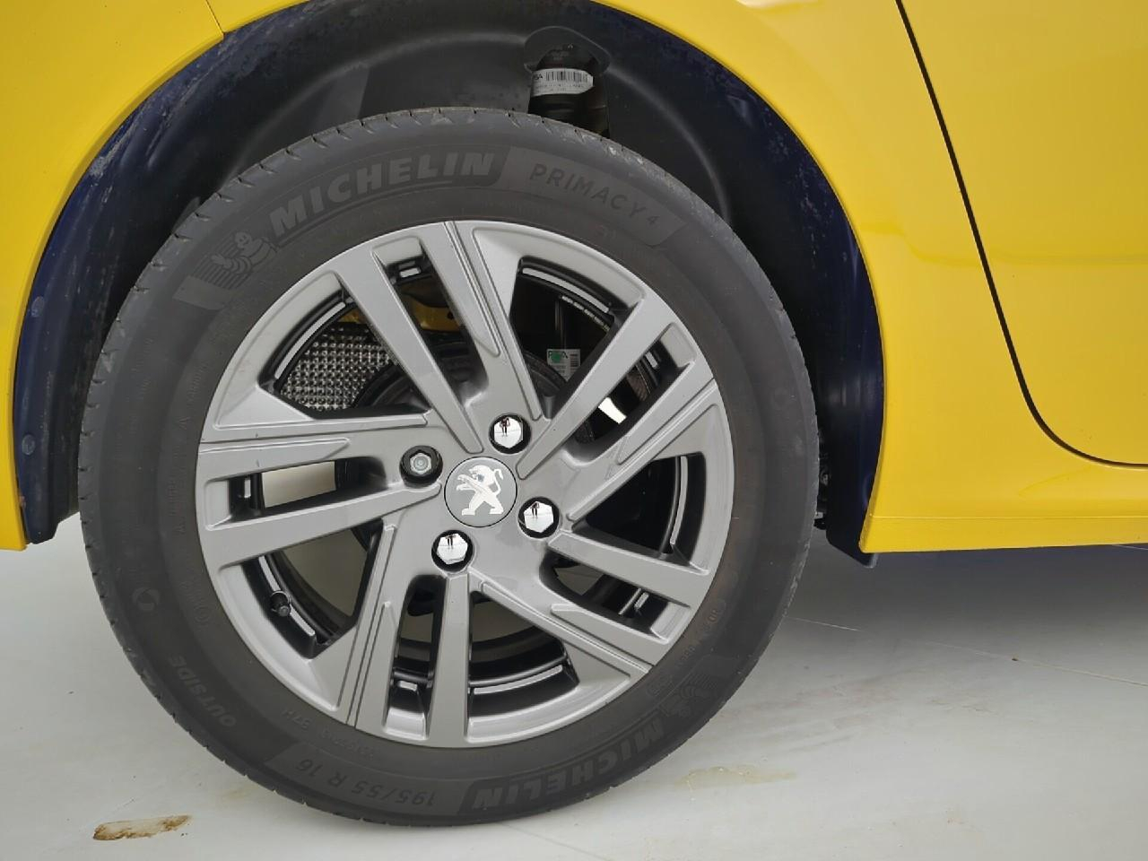 Peugeot 208 puretech 75 s&s bvm5 style — photo 30